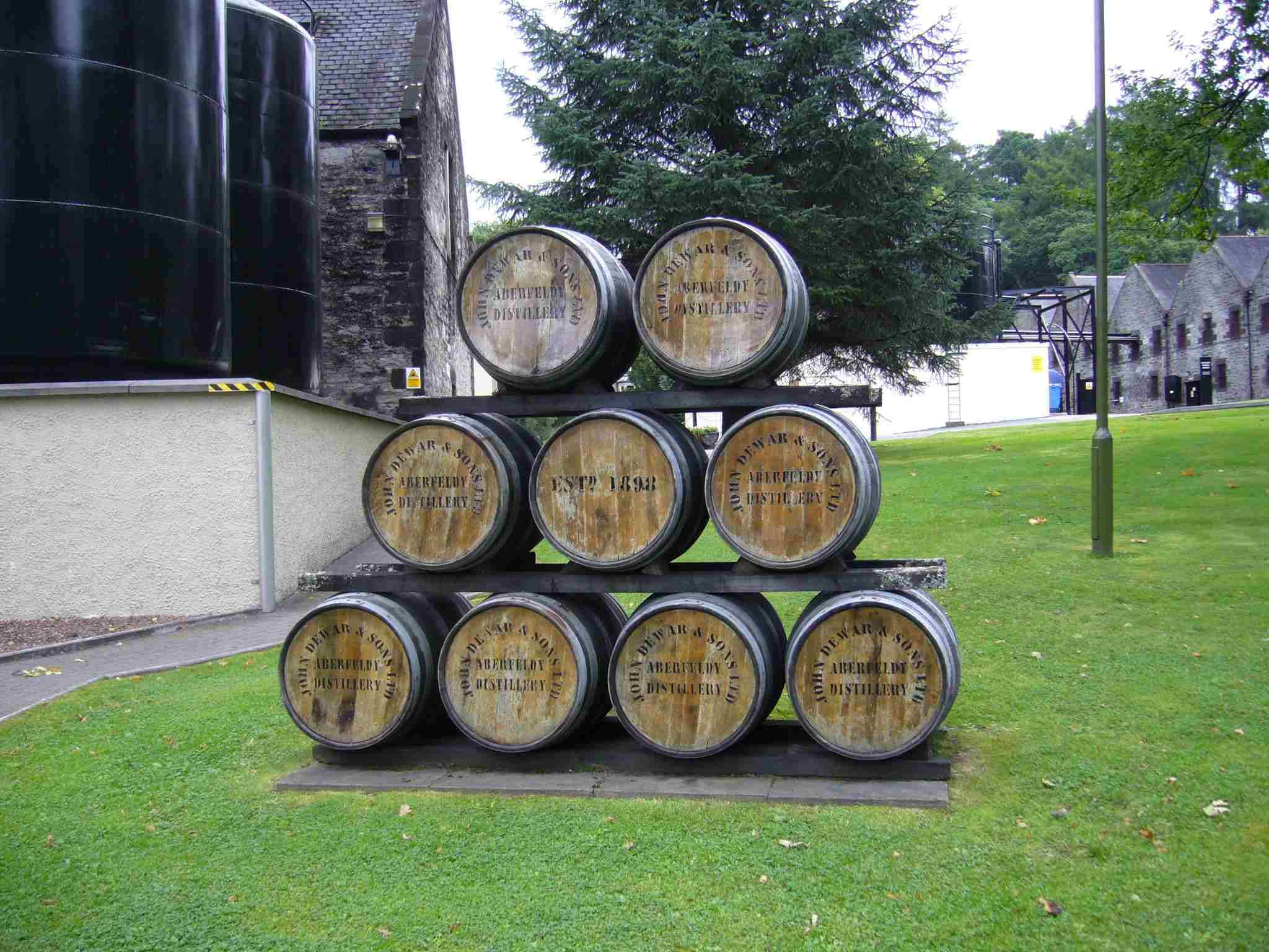 Aberfeldy-Schottland-Holzf%C3%A4sser